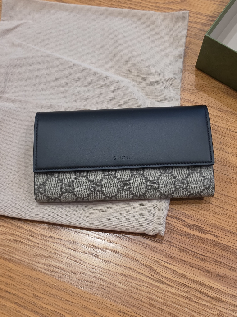 Gucci Monogram Continental Wallet in Black and Beige